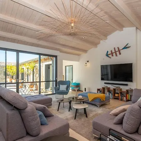 Maison Neuve A Deux Pas De La *